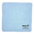  Chiffon microfibre PVA Kemyx bleu essuyant une vitre sans laisser de trace